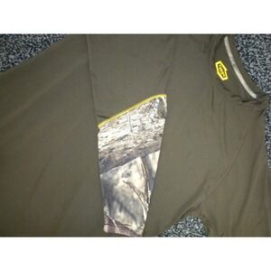 Yukon Gear Shirt Mens L Green Camo Scent Factor Hunting Performance Base Layer